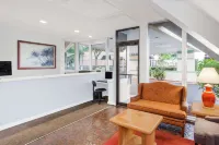 Howard Johnson by Wyndham Vero Beach / Downtown Hotels in Vero Beach