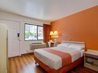 Motel 6 Palm Springs, CA - East - Palm Canyon Hotel di Palm Springs