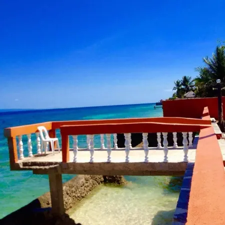 Maxvir Inn Beach Resort