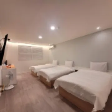 Elysian Hotel