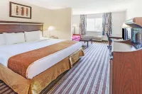 Days Inn & Suites by Wyndham Vancouver Hotels in Vancouver