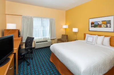 Fairfield Inn & Suites San Antonio Airport/North Star Mall Hotel in zona Strayer University