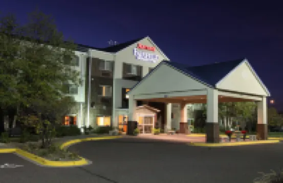 Fairfield Inn & Suites Minneapolis St. Paul/Roseville Отели в г. Рамси