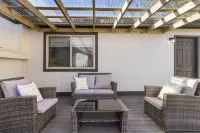 Gameroom/Theatre room-7 Tv's-6 Beds-Spacious Kitchen-Air Hockey-PingPong-Arcade