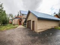 Mountain Cabin w/VIEWS in Brian Head, Utah! Fun to be had Winter, Summer & Fall! Hotels in Brian Head