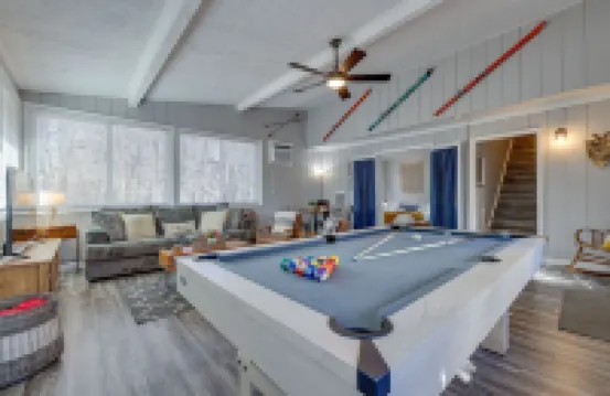 The Blue Heron - Visit Jim Thorpe & Wineries!