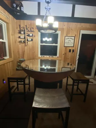 Vacation home near golf, skiing, shopping, & Private Beach Club at Lake Ossipee Отели рядом с достопримечательностью «Danforth Bay Camping & RV Resort»