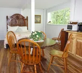 Country Comfort Apartment 8 miles from Round Top
