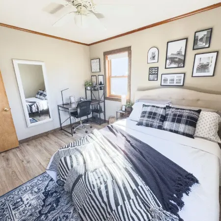 Waterfront Retreat on Lake Winnebago, Kayaks, Firepit, Dog Friendly