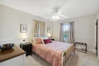 Gourmet Kitchen, King-sized Bed, Charming Ottawa Hills Colonial Hotels in Ottawa Hills