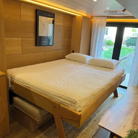 "City Hideaway: Off-Grid Luxe"
