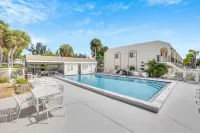 Renovated 5-Star Condo - Pool & Tennis – Near Fort Myers Beach