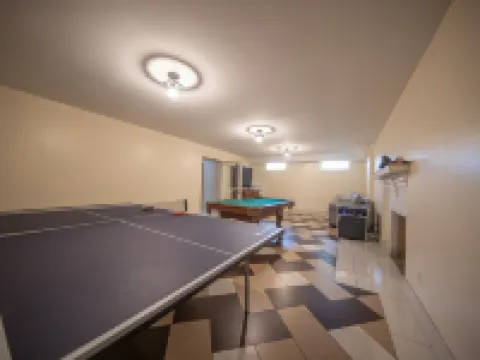 Beautiful home near Ocean Beach Park. 新倫敦酒店