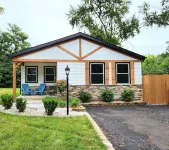 Updated Home with Fenced Backyard, Sleeps 10 波特縣住宿飯店