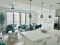 Cozy 1-bedroom apartment in pleasant Sarasota with WiFi, AC, fitness room