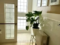 Marfa House Fronteriza--Central and Accessible Hotels in Marfa