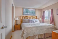 Amazing Mountain and Lake Views from this Unique Penthouse Condo