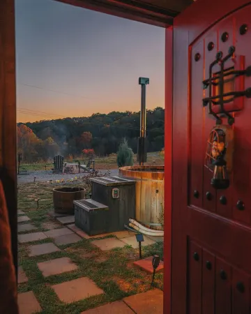 Hobbit Inspired Luxury Cabin Hot Tub Firepit Luxury Pet Friendly Sauna Hammock