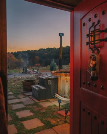 Hobbit Inspired Luxury Cabin Hot Tub Firepit Luxury Pet Friendly Sauna Hammock