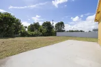 Palm Tree Point