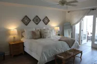 Palm Coast Paradise - 5Br 4BA, Private Pool, 1 Min Walk to Beach, Family Retreat