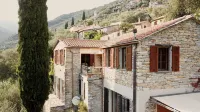 Beautiful, spacious apartment in a natural stone house with sea view in Val Prino. Hotels in Prelà