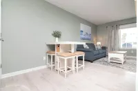 Ocean Block - 1st Floor Condo - Walk to the Beach - 4성급