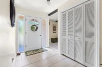 Private 3 Bed 2.5 Bath, Solar Heated Pool, Hot Tub & Billiards! Over 2,000 sqft!