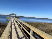 2 min walk to the beach - King-sized beds - Sound view - Paddle boards - Pool