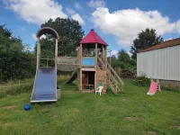 Ile aux pies, little house Hotels in Saint-Vincent-sur-Oust