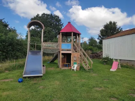 Ile aux pies, little house Отели рядом с достопримечательностью «Circus In Track Stey»