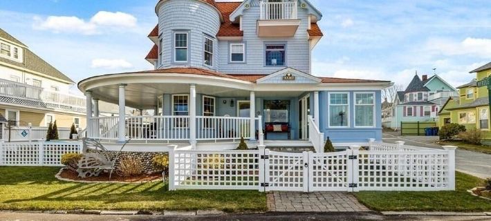 Belle of the Beach: 30 ft to Gorgeous Private Beachfront Home Sleeps up to 13 Hoteles en Wareham