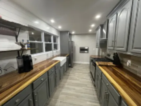 The Oak at Windrock- cozy farmhouse on 2 acres