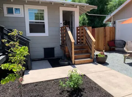 Private Studio, Separate Entrance, Self Check In