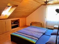 Gepflegte Dachgeschosswohnung im 2-familienhaus in Ruhiger Wohnlage