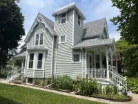 Updated Victorian in the Heart of Sheboygan. Beach, Downtown, Golf, Road America
