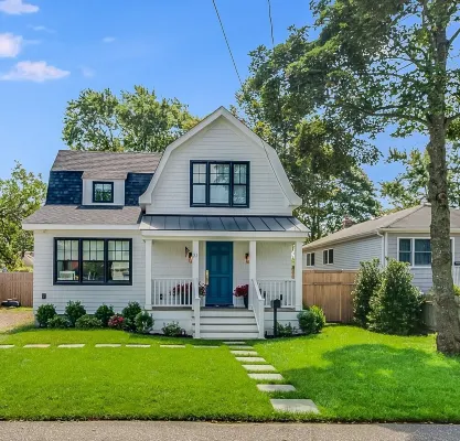 Hamptons Style Cottage