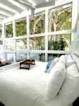 The Banyan Beach Bungalow - Kitchens