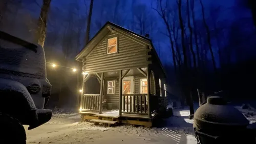 Camp Newbury: 100% off grid. 2 log cabins, pavilion, trails and shooting range.