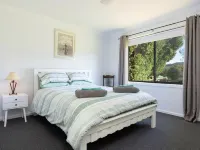 Farm "The Stockyards " 3 Bed Views Foxground. Hotels in Gerringong