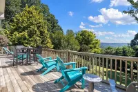 Fall Colors Peaking! Mountain View, Deck, Sunroom, Wood Fireplace, Dogs Welcome! Hotel a Blue Ridge