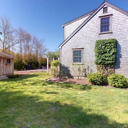 4BR, updated home in Surfside. Sleeps 8 adults, big yard/porch/deck, central air