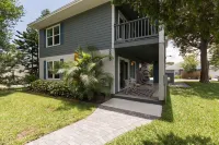 Cozy, ground floor apt 5 min walk to bch. PET friendly. FREE bottle of PROSECCO