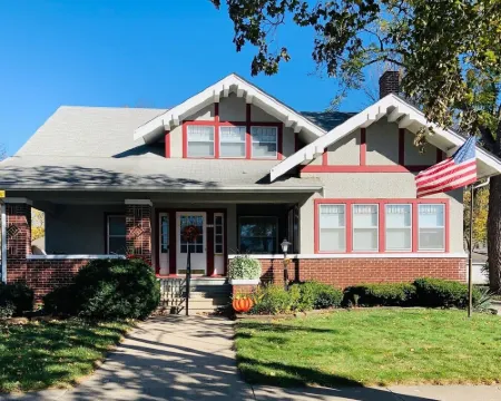 Historic Home in the Heart of Perry Hotels in Perry