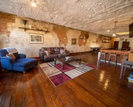 Large Unique 2-Bedroom Gamed Themed Loft Hotels in Fulton
