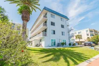 Waterside #16, Free Parking, Walk to Beaches, Pool, WiFi