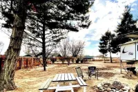 Cantrell's Bunk House Hotels in Bloomfield