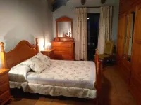 Fantastic rural house "Amaltea" in Candeleda Hoteles en Candeleda