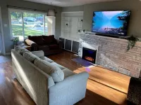 Downtown Ames Peaceful Getaway