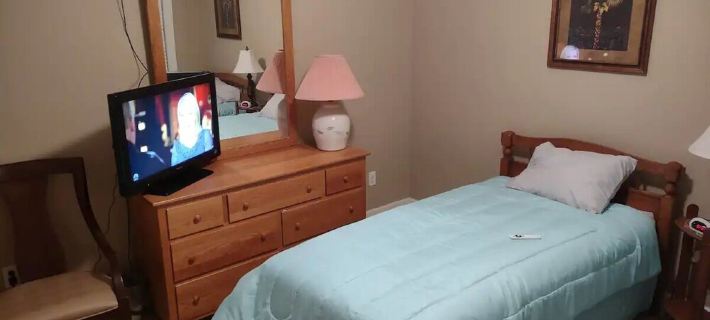 Classic Comfortable Condo, 3/2, Wifi, Pool, Location, OWA, Sports-plex, Shopping フォーリーのホテル